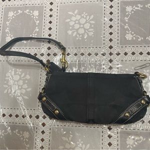 Classic Coach wristlet